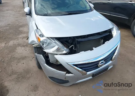 2016 Nissan Versa 1.6 S z USA, uszkodzony, nr VIN 3N1CN7AP2GL825458